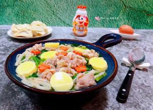 搭配三鲜水饺、鸡蛋一起吃超级完美