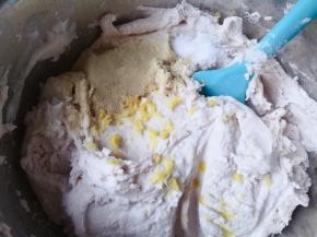 加入所有调料，搅拌均匀