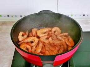 大火快去防爆3-4分钟，关火出锅。