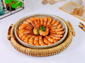 盛出摆盘，撒上葱丝。