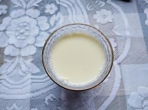 然后浓香的玉米汁就可以喝了。