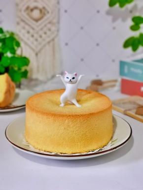 取出立即倒扣再烤网上凉透后再脱模。