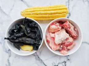 准备好所有食材。