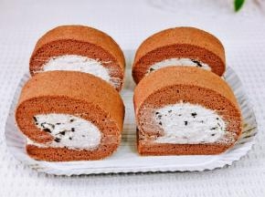 口感丰富的蛋糕卷。