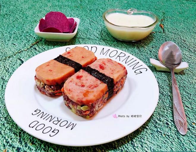 午餐肉时蔬双米堡