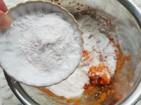 加入玉米淀粉，