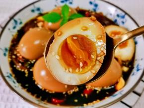 溏心蛋，如果喜欢溏心在重一点的煮蛋时间可以再减少1分钟。