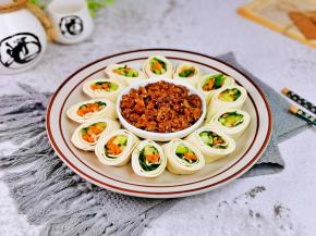 东北春节餐桌上必备的一道菜。