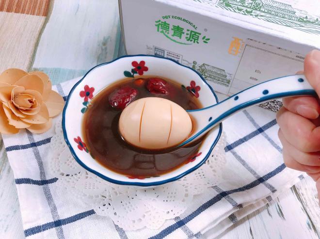 当归黄芪红枣桂圆炖蛋