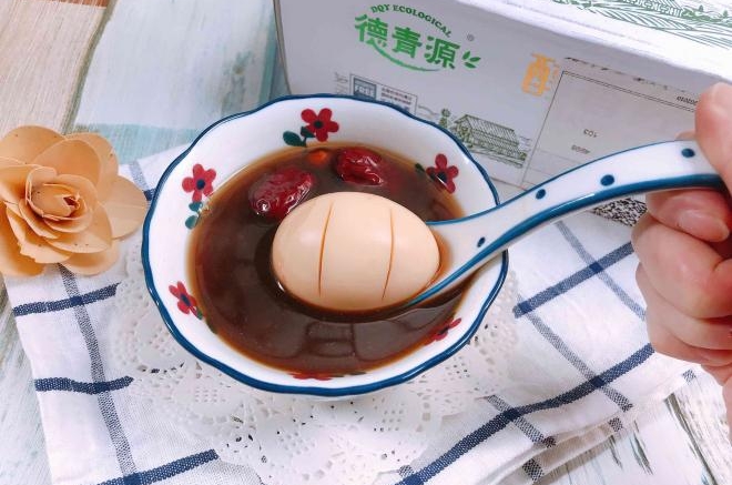 当归黄芪红枣桂圆炖蛋