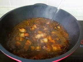 加入适量的开水。