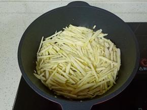 大火快速翻炒。