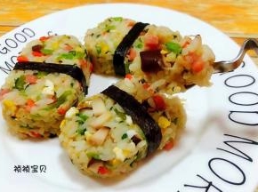 菌菇时蔬香肠鸡蛋混搭着米饭入口让人欲罢不能