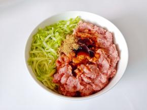 加十三香一勺。