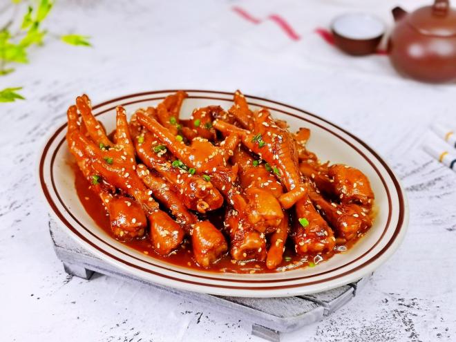 红烧汁焖凤爪