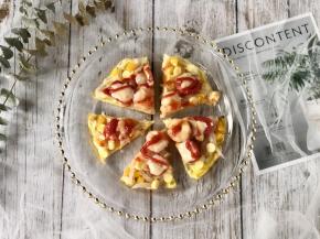 面条披萨做好之后切开，要趁热吃，才会有满满的拉丝哦，凉了之后味道和口感就会差很多。