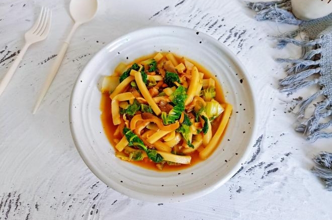 秀珍菇鸡蛋炒年糕