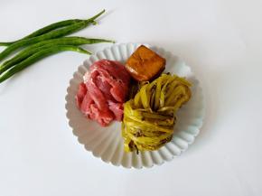 准备需要的食材。