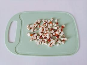 再改刀切成小丁。