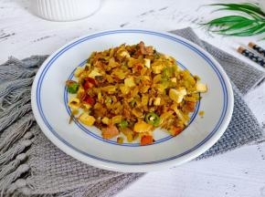 雪菜的酸爽香味扑面而来，实在是太下饭了！