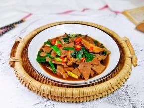 简单快手家常小炒。