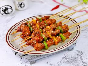 烤熟装盘就可以撸串啦！