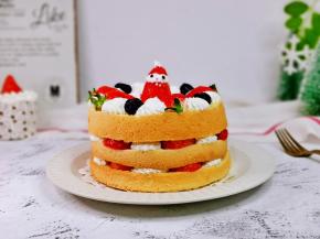 这样草莓裸蛋糕就做好啦！