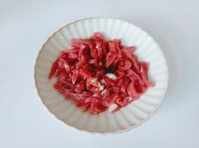 加半勺食用盐。