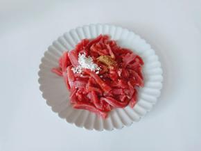 加番薯粉可以让牛肉更加嫩滑。