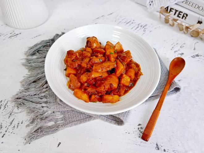 红烧鸡肉焖土豆