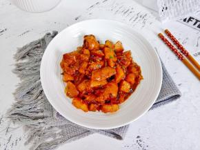 土豆入口绵糯，鸡肉嫩滑鲜美！