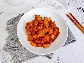 土豆入口绵糯，鸡肉嫩滑鲜美！