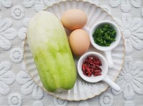 准备好所有食材。