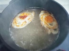 加入一大碗开水，