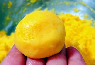 整理好的窝窝头就完成了