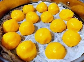 凉水放入蒸锅大火蒸二十五分钟即可