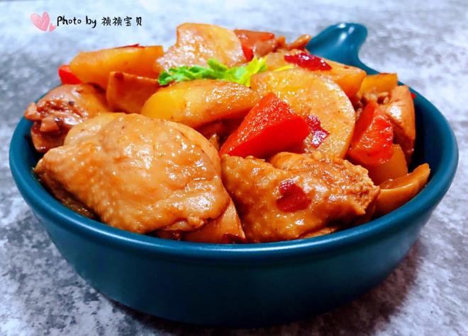 杏鲍菇土豆胡萝卜炖鸡腿