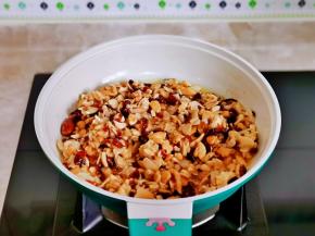 搅拌均匀即可关火。