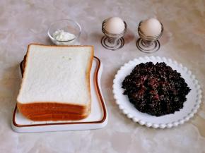 准备好其它食材。