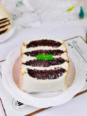 加一杯牛奶能量满满一整天。