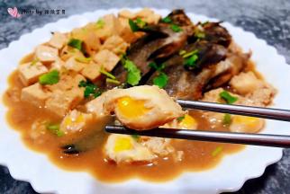 鹌鹑蛋和鱼一起炖超级鲜美