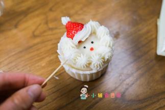 胡子用牙签挑一点出来就可以