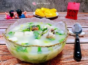 黑鱼豆腐汤营养价值非常丰富经常食用对身体有益