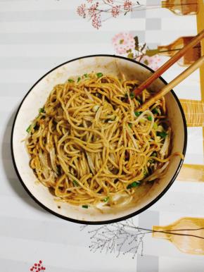 放入适量的葱花拌匀！即可食用！