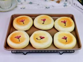 时间到取出烤盘，不烫时即可食用。