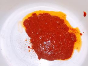 加入韩式火锅酱1包，我用的大喜大