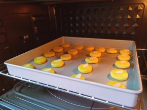 烤箱提前160度预热10分钟。