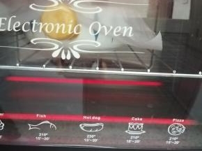 放入提前预约好的烤箱中，中层180度30度即可取出