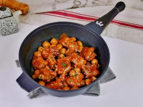 撒上熟白芝麻与和葱花。