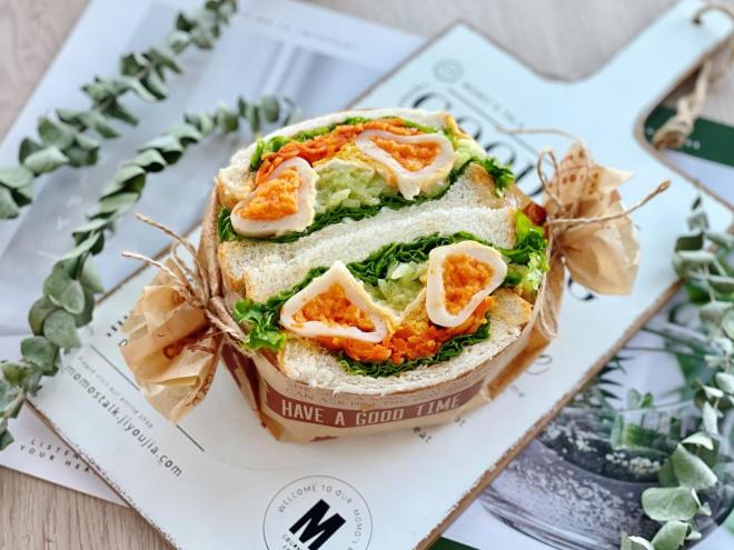 蟹籽包田园蔬菜三明治